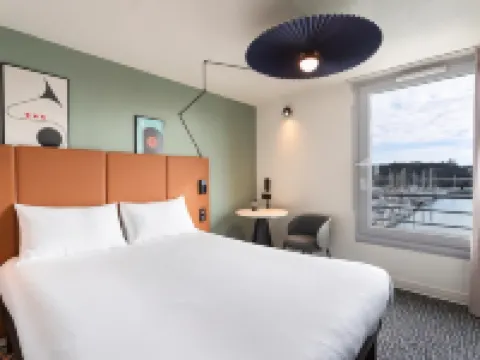 宜必思格朗維爾普萊桑斯港酒店 格朗維爾酒店