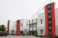 RedDoorz Plus Syariah at Polamas Andalas Hotel a 