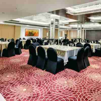 Lemon Tree Hotel Jammu Dining/Meeting Rooms