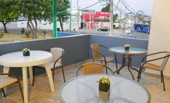 Park View Hostel&Suites