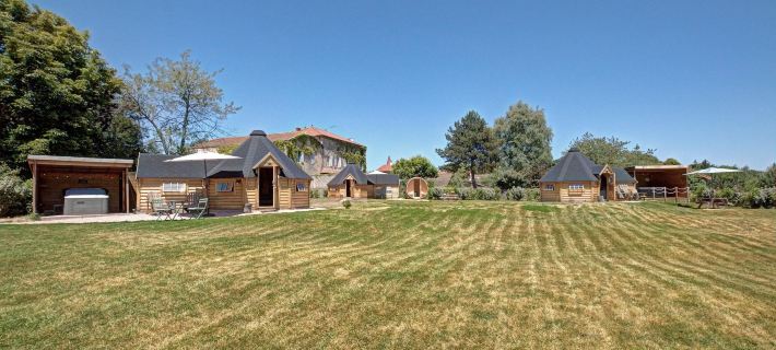 Les Cabanes du Grand Nord Hotels in Loire