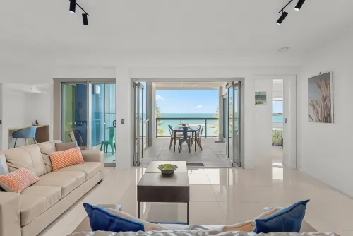 Proximity Waterfront Apartments - Pool