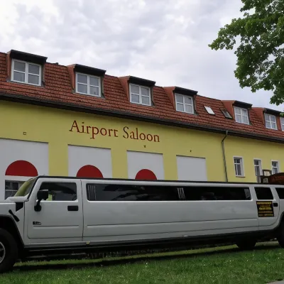 Hotel 4 Hufen Hotel dekat Stasiun Bawah Tanah Leinestraße