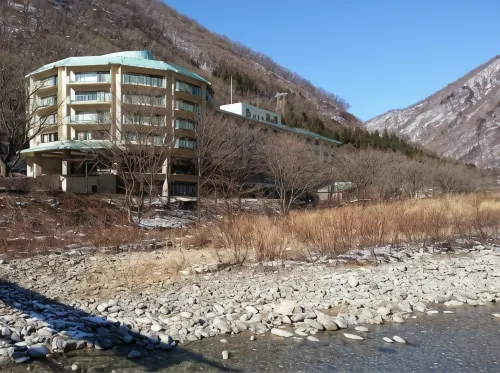 ホテル湯の陣
