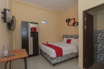 RedDoorz Syariah Near Politeknik Negeri Madiun Отели в г. Мадиун