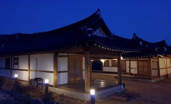 Gyeongju Hanok PEN Town Pension