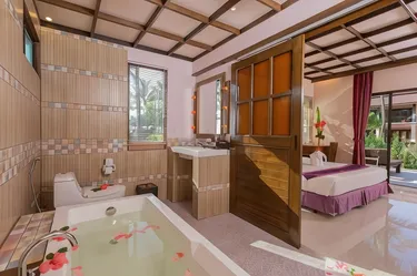 รูปภาพของอันดามาเนีย บีช รีสอร์ท