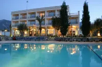 Altinkaya Holiday Resort - Pools