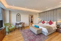 ExpoInn Suites and Convention - parking
