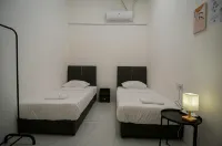 Aayu Seckchuan - 3 Mins Walk to Love Lane - hostel