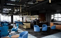 卡託維茲市中心萬怡酒店 - 酒吧