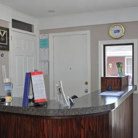 Merrimac Inn & Suites