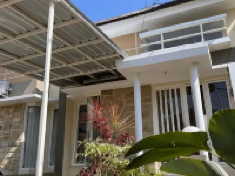 Villa Poermira 3 (2 Bedroom Villa) Hotels in Junrejo