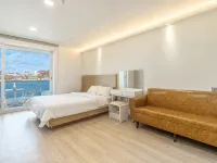 Yeosu Napoliy Pension Các khách sạn gần Thuyền mai rùa