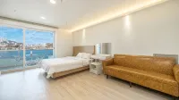 Yeosu Napoliy Pension