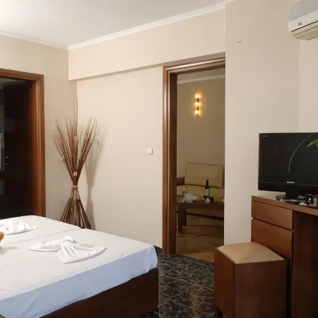 Sacallis Inn Beach Hotel