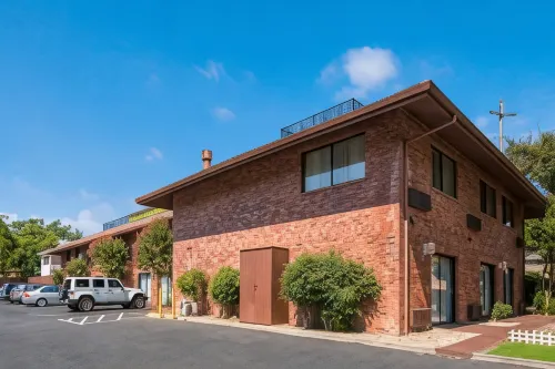 เบสท์เวสเทิร์น อามาดอร์อินน์