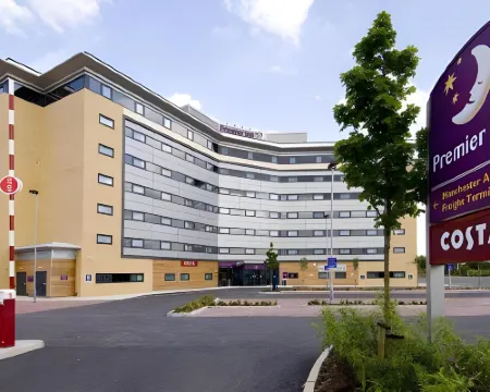 Premier Inn Manchester Airport (M56/J6) Runger Lane South Hotels in Ringway