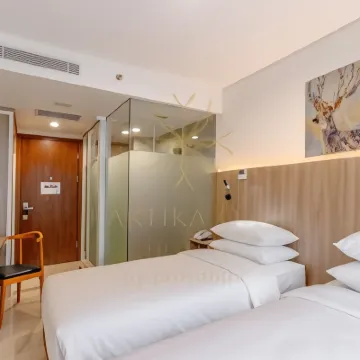 Kartika One Hotel - Jakarta Hotels near Sky Garden - AEON Mall Tanjung Barat