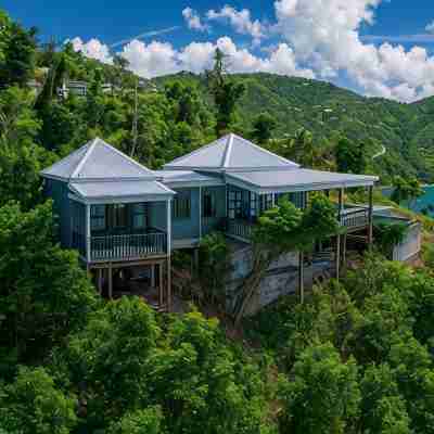 Stylish, Secluded Villa with Pool, Hot tub and Stunning Views Hotel Exterior