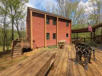Foxwood at Stoney Creek • Wintergreen + Wine Trail Base • Mtn Views Hotels in Rockfish