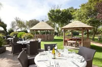 The Farmhouse Hotel and Restaurant - Bintang 4