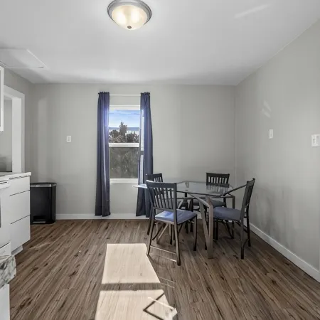 3 Bedroom Fully Remodeled and Centrally Located!