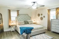 Mayfair Forrest Retreat !Come and Enjoy our Clean and Spacious home sleeps 18! - 4-Star