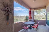 Cozy Desert Nest!