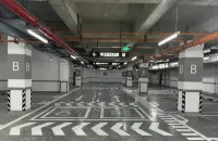 麗楓酒店（怒江州店） - 停車場