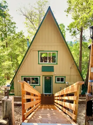 Mountain modern A-Frame near Lake Arrowhead. Just remodeled! 2 units for 1 price