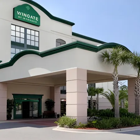 Holiday Inn Express & Suites JACKSONVILLE AIRPORT by IHG