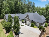 LakeHome on the Water, Luxury Sleeps 18, Pool, Dock, Beach, Close to Clemson