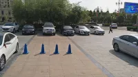 Tanghe Hotel - parking