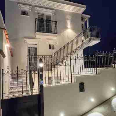 Villa Donna Olga - a stone's throw from the sea and Sorrento Hotel Exterior