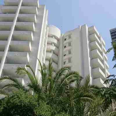LAS TORRES APTS Hotel Exterior