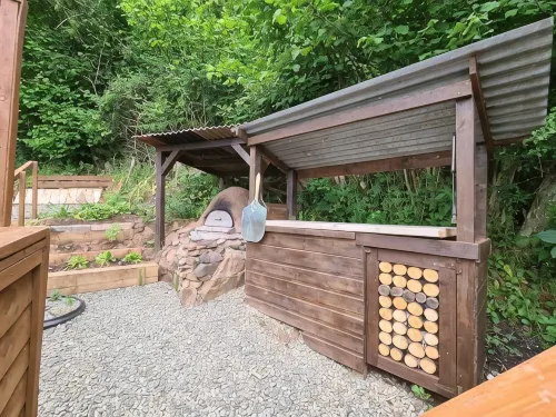 Mountain View Lodge, Luxury Woodland Lodge with Hot Tub