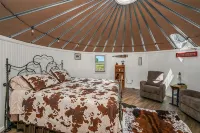 Stay in a Real Silo • Cozy Loft + Electric Fireplace + Full Bath Near Boise - Homestays