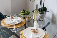 Beautifully Modern 1-Bed Apt w/ Free Gym & Parking - Condos