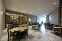 Windmill Upon Hills Premier Suites by QHome
