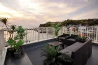ASHINA BAYFRONT VILLA - 3 stjerner