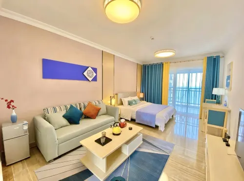 Wuchuan Dolphin Scenic Apartment
