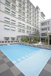 La Lisa Hotel Surabaya - Pools