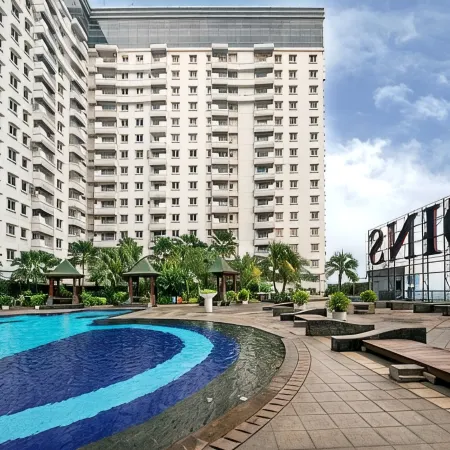 Grand Whiz Poins Simatupang Jakarta Отели рядом с достопримечательностью «Торговый центр Cilandak»