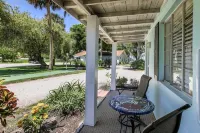 Island View Cottages Sebastian