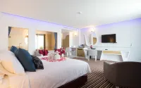 The Paradiso JK Design Hotel - parking