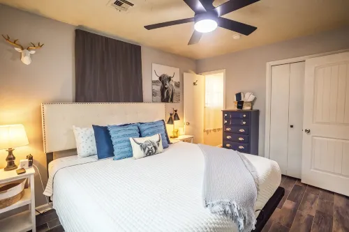 Work Space/King/Patio/Near Airport/Close to I-35