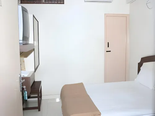 Hotel Maya Deluxe