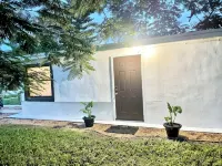 Chic studio A/C and WiFi in delightful Pompano Beach only 3 miles to the beach - Homestays