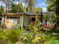 The Sunbird Inn, with luxury bathroom in quiet resort with many amenities - ที่มีสระว่ายน้ำ